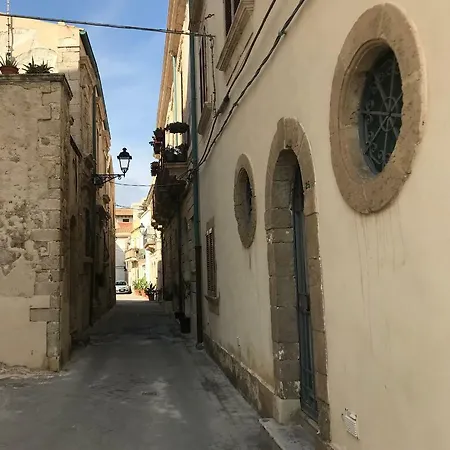 A 100 Passi Da Calarossa